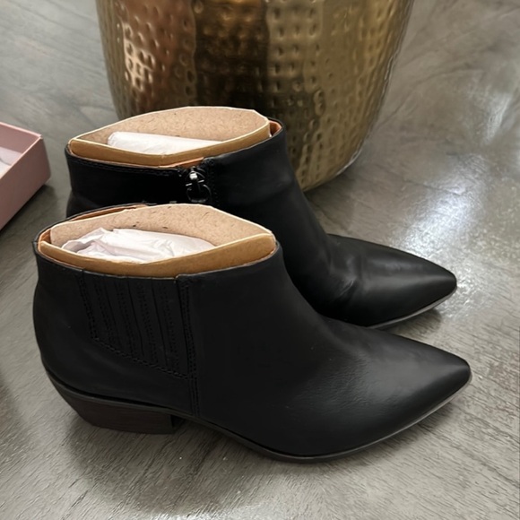 Franco Sarto Women's Spur Pointed Toe Ankle Boot - Picture 4 of 9